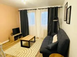 La pupille de la nation d'Aurillac, 4 pers