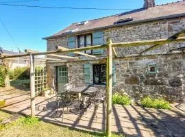 2 Bedroom Nice Home In Le Ferré