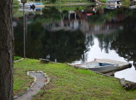 Lake St Claire Waterfront, 1 beds, 1 bath，位于奥林匹亚的酒店