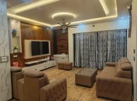 MaNaVa Luxury Service Apartment