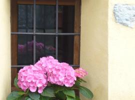 Le Chaton Fait Ronron，位于夸托的酒店