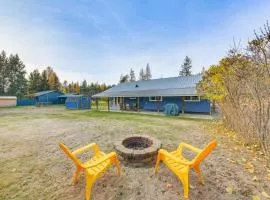 8 Mi to Bonners Ferry Quiet Getaway with Patio