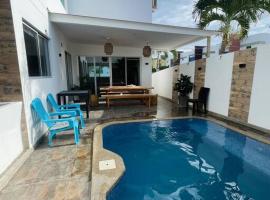 Casa con piscina privada，位于萨利纳斯的酒店