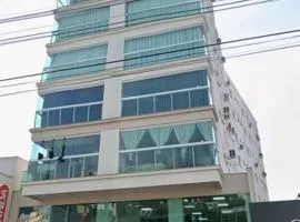 Ap novo ótima localização na avenida principal