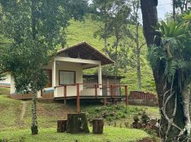 Pousada Camping e Restaurante Vila dos Arcanjos，位于博凯纳-迪米纳斯的酒店
