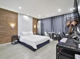 Grace Hotel