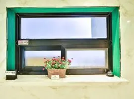 Cheongju Yongam Sloth Hotel