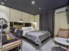 Cheongju Abella Hotel，位于P'ungnyŏn-gol的带按摩浴缸的酒店