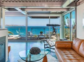 Beachfront Villa Broad Beach Direct Beach Access，位于马里布的酒店