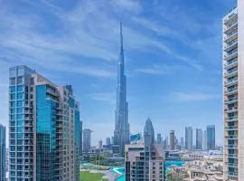 Savis Homes - Luxury 2 Bedroom Suite with Full Burj Khalifa View