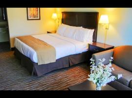 Cascades Mountain Resort, Ascend Hotel Collection，位于亨德森维尔的酒店