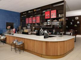 Hyatt Place Pena Station/Denver Airport，位于丹佛Denver Airport Area的酒店