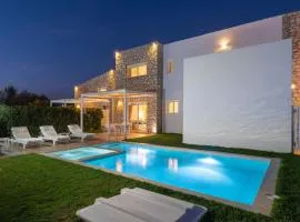 OSSIANO POOL VILLAS, Heating Pool, 2 min drive to Haraki Beach & 10 to Lindos