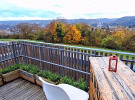 Penthouse vue panoramique, sérénité et billard，位于于伊的酒店