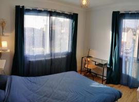 Chambre 4 sur 4 avec sdb privée dans logement partagé，位于阿让的酒店