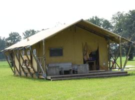 Glampingtent 6 persoons Lindershoeve Bergeijk，位于博黑克的豪华帐篷