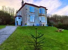 Bella Vista Manor - with elevated views over Rothesay & Loch Striven