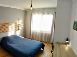 Chambre 1 sur 4 avec sdb privée dans logement partagé，位于阿让的酒店