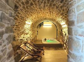 Casa Rural Cal Roseto con jacuzzi，位于Selvanera的酒店
