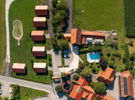 Martinova izba - Family Bungalows，位于拉什科的酒店