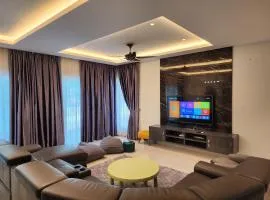 KL -- Groove Retreat with KTV & Pool Table - 4BR4B - 16 pax by Cowidea