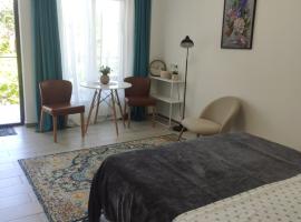Family Нotel Banuri，位于库塔伊西的酒店