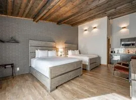 Cove Creek Lodge 216 Lakeside Double Queen Room