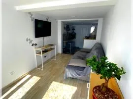 Les Papillons Studio La Foulnerie avec cour autonome 61270 Rai proche 61300 l'Aigle -Sanateflo-