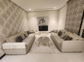 3-BR Sea View Duplex on Island