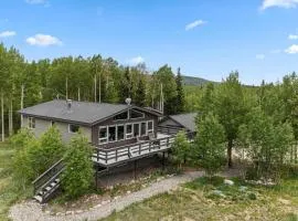 Quiet Alma Home with Deck - 20 Mi to Breckenridge!