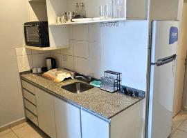 Departamento en Corrientes, céntrico, con piscina, cochera, wifi，位于科连特斯的酒店