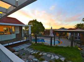 Holiday house in totara park，位于奥克兰的酒店