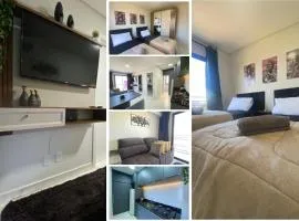 Stúdio de 1 Quarto, Wifi 500mb, Condominio com Elevador, 1 Vaga de Garagem, Cozinha Completa - Indicado para Grupos, Hospedes a Trabalho, Família e Pets