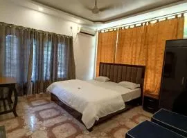 Hotel Santi Palace