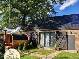 Stodoła HOME&CHILL，位于弗龙基的酒店