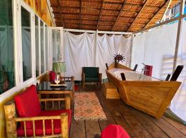 Art Resort Goa，位于帕罗林的带按摩浴缸的酒店