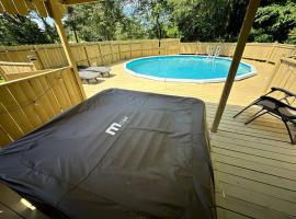 Oasis by JSU and McLellan Yahou Lake，位于安尼斯敦的酒店