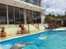 Amplia finca con desayuno incluido, piscina,jacuzzi y comodidades unicas