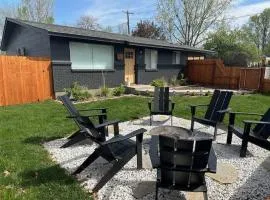 Cozy Home with Fire Pit, 1 mile from DT Nampa