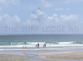 The Surf Lodge White Beach，位于下田的酒店