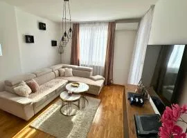 Apartment Hera with private garage