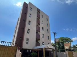 Tulipa Hotel，位于伊瓜苏Guarani International Airport - AGT附近的酒店
