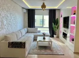 N9 Appartement de Trois Chambres avec Espace et Style pour un Séjour Mémorable