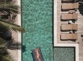 Casa de Luxo em Trancoso com quadra de Beach Tênis
