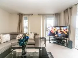 Pass the Keys Modern 2 bedroom and 2 Bath Apartment in London