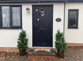 Blackberry Cottage - Cosy Winter Break in Cardiff