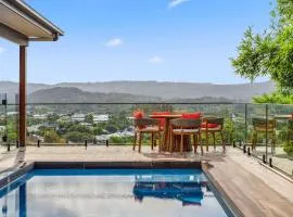 Hillside Hideaway - Hinterland Escape with Panoramic Views