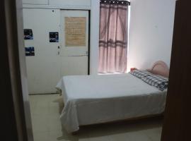 Casa Hotel Alameda，位于塞拉亚的酒店