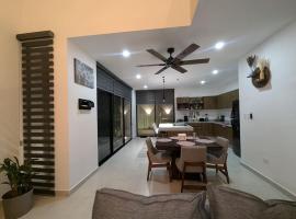 Residencia en Mérida, Yucatán，位于梅里达的酒店