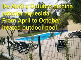 Metro Vilar Suites & Villas，位于Vilar do Pinheiro的酒店